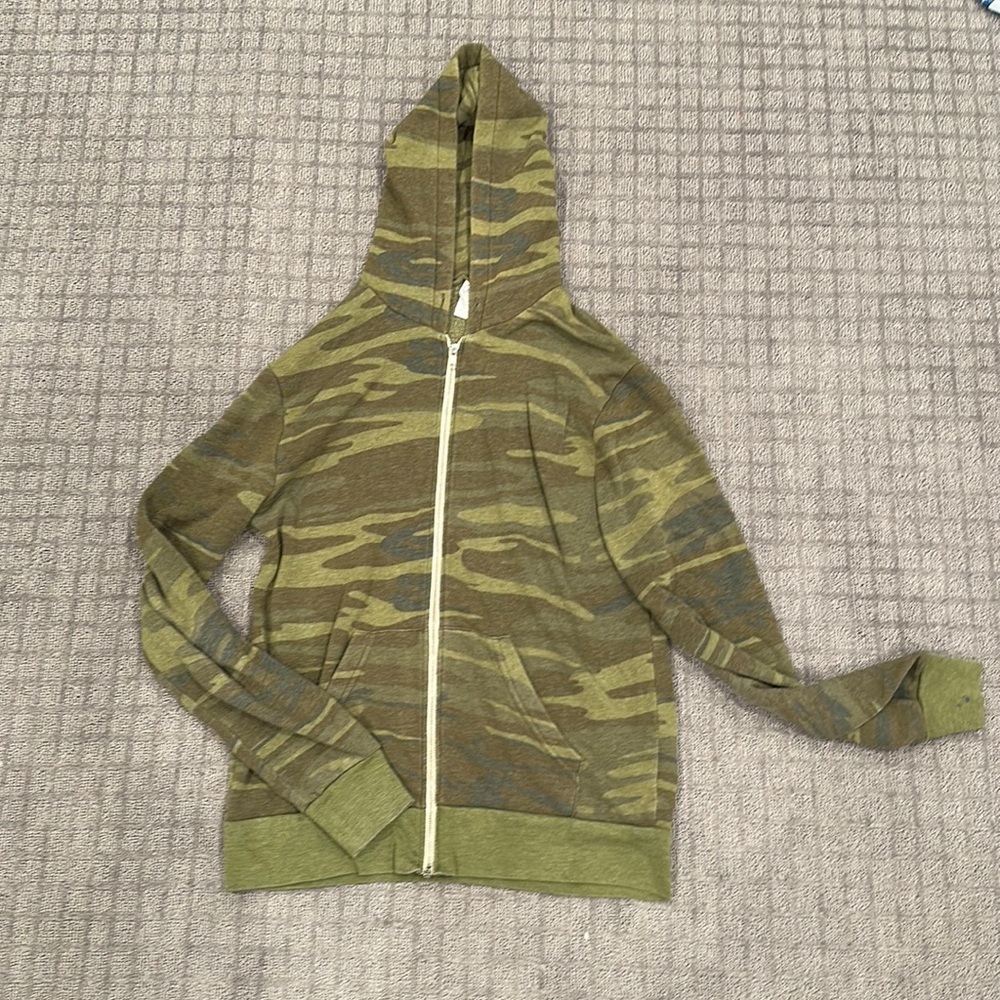 Comfy camo zip up
